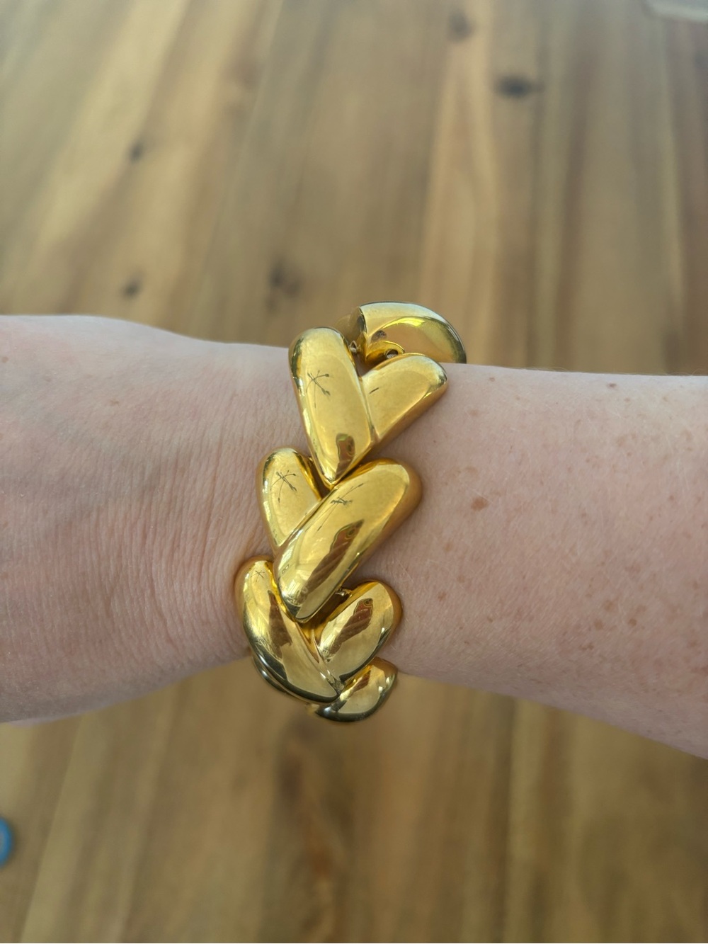 Tom Ford Gold Heart Link Bracelet - Women Jewelry